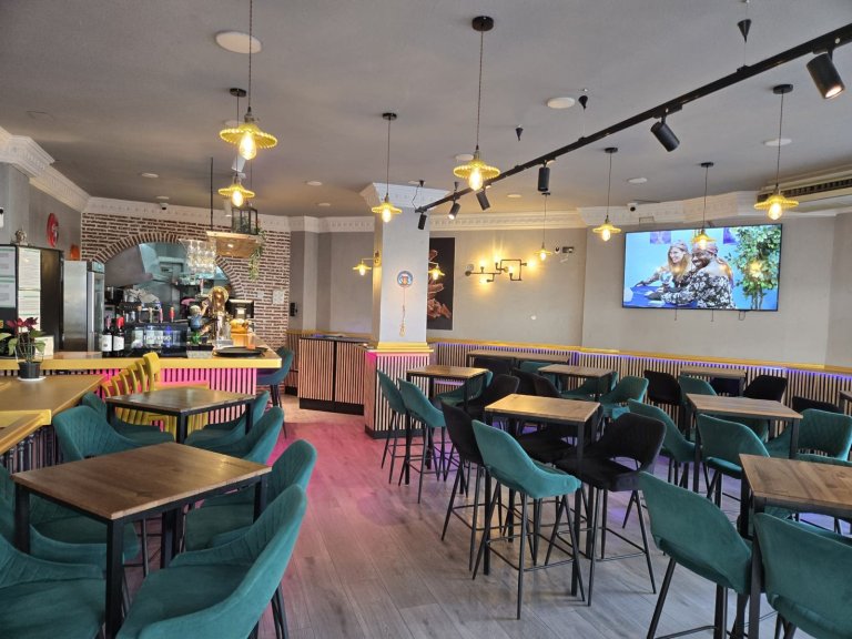 Traspaso bar-restaurante en pleno Centro de Torremolinos