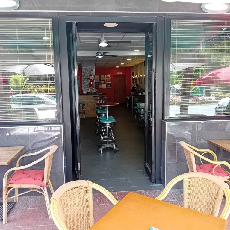 Bar Restaurant In Center Estepona