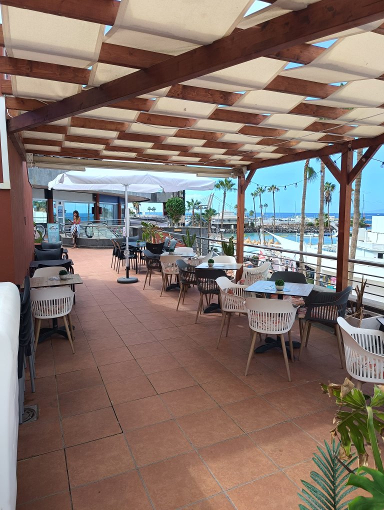 Local Playa De Las Americas First Line